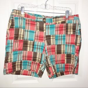 IZOD Ladies stretch patchwork shorts size 14 A1
